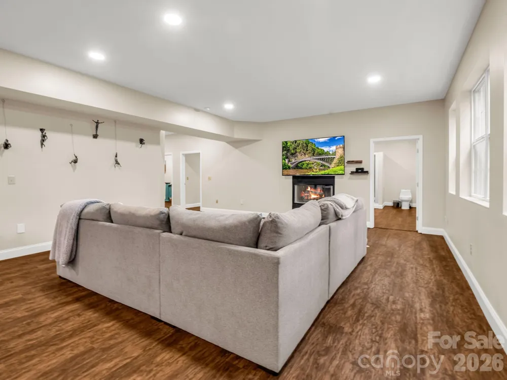 45 Brown Bear Ridge Trail Zirconia, NC 28790