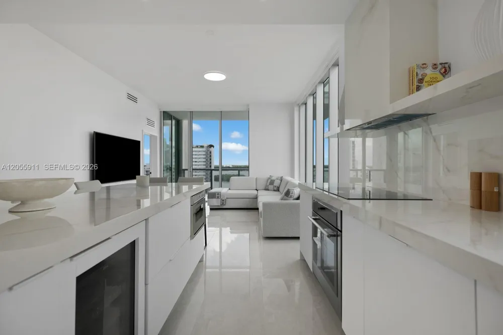 7930 East Dr #1208 North Bay Village, FL 33141