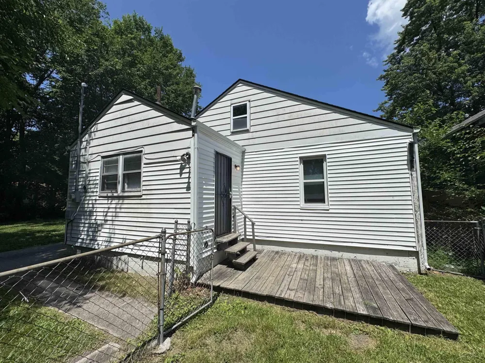 4042 Webber Street Saginaw City, MI 48602