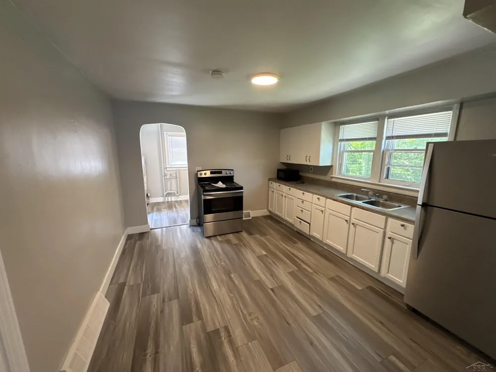 4042 Webber Street Saginaw City, MI 48602