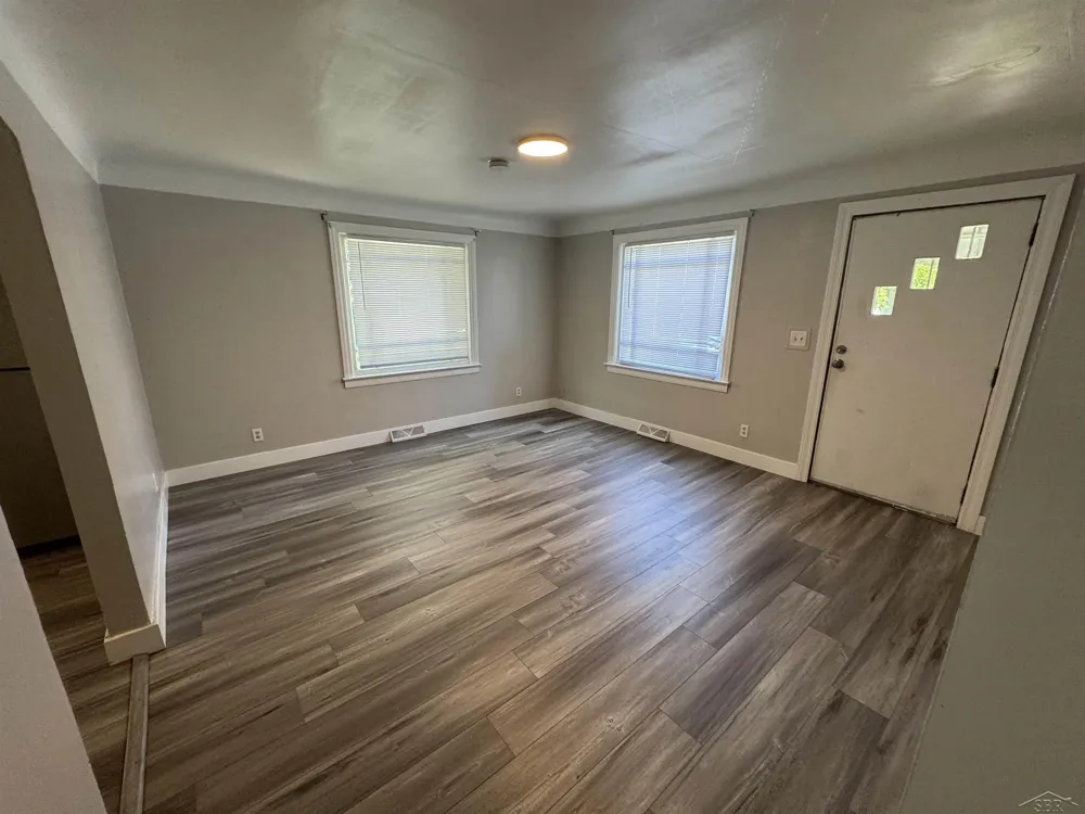 4042 Webber Street Saginaw City, MI 48602