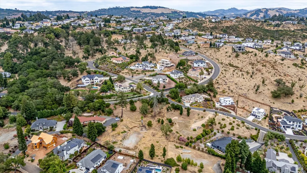 3600 Crown Hill Drive Santa Rosa, CA 95404