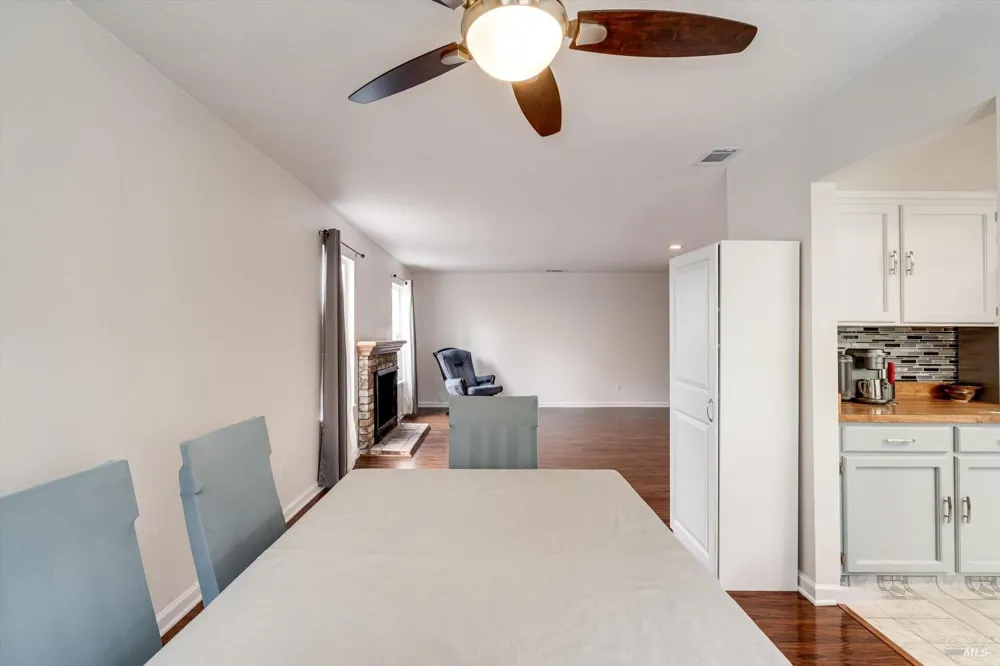 2076 Harrison Street Petaluma, CA 94954