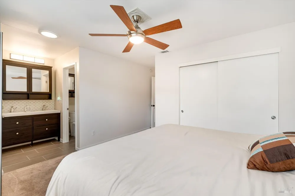 2076 Harrison Street Petaluma, CA 94954