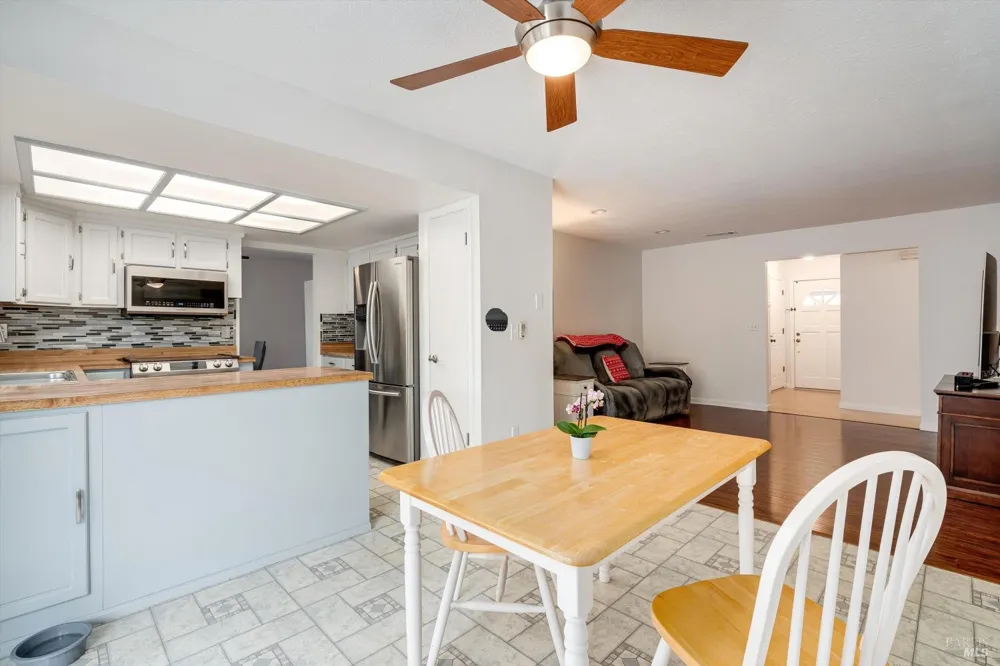 2076 Harrison Street Petaluma, CA 94954