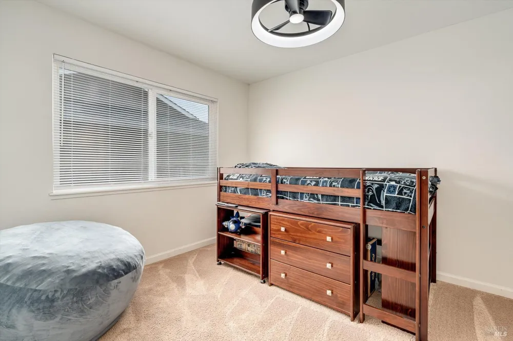 2076 Harrison Street Petaluma, CA 94954