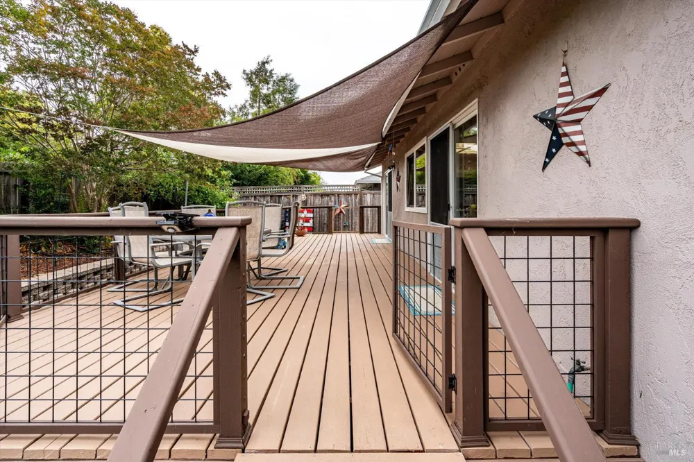 2076 Harrison Street Petaluma, CA 94954