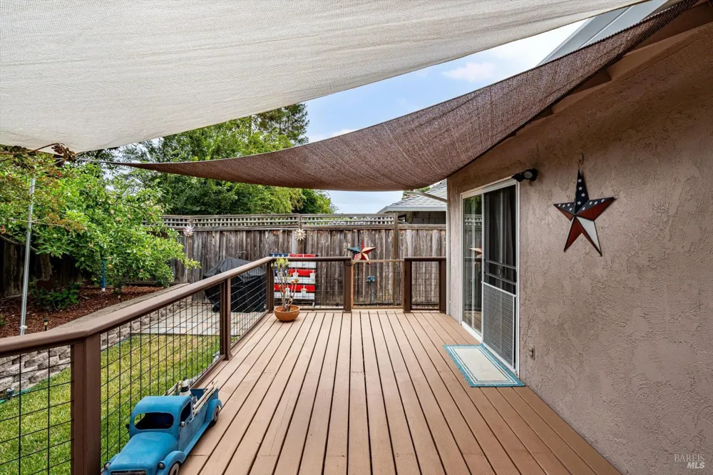 2076 Harrison Street Petaluma, CA 94954