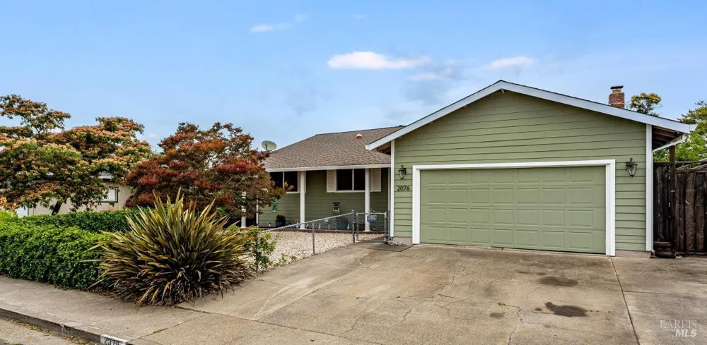 2076 Harrison Street Petaluma, CA 94954