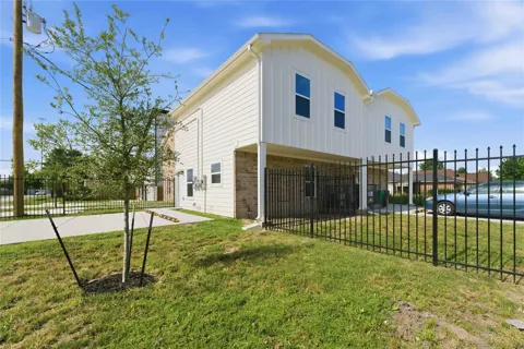 6803 Loma Vista Street #B