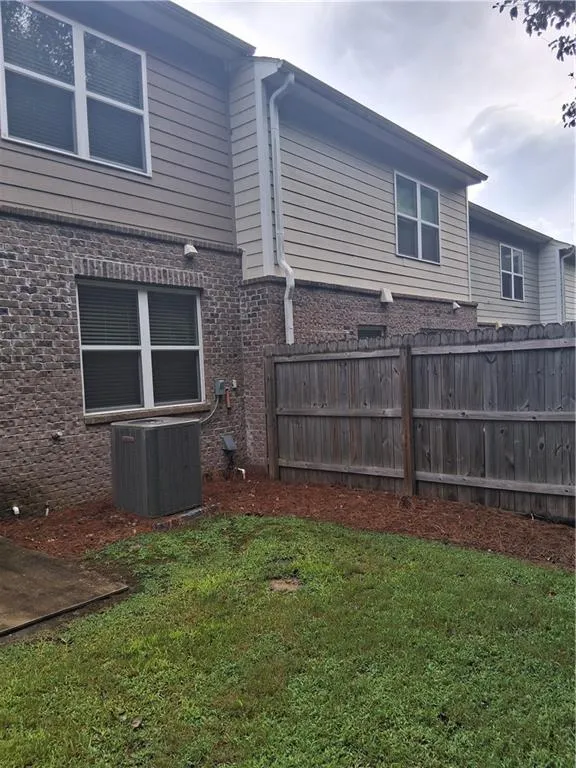 1990 E Millstream Hollow Conyers, GA 30012