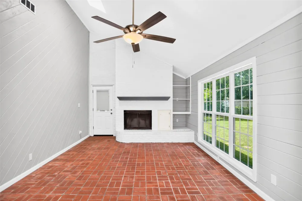 328 Sunset Boulevard Lufkin, TX 75904