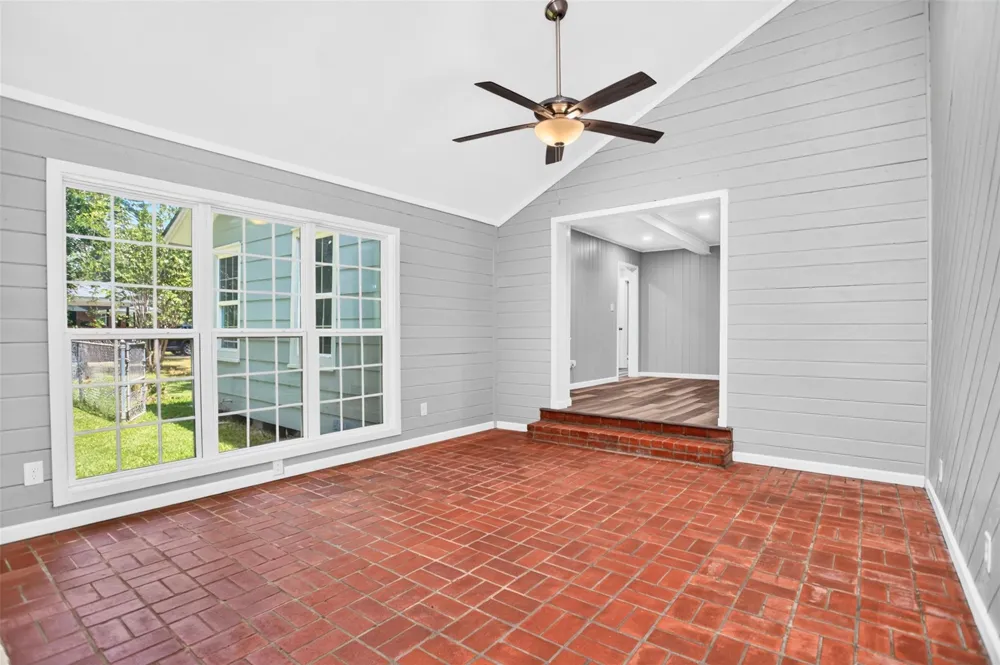 328 Sunset Boulevard Lufkin, TX 75904
