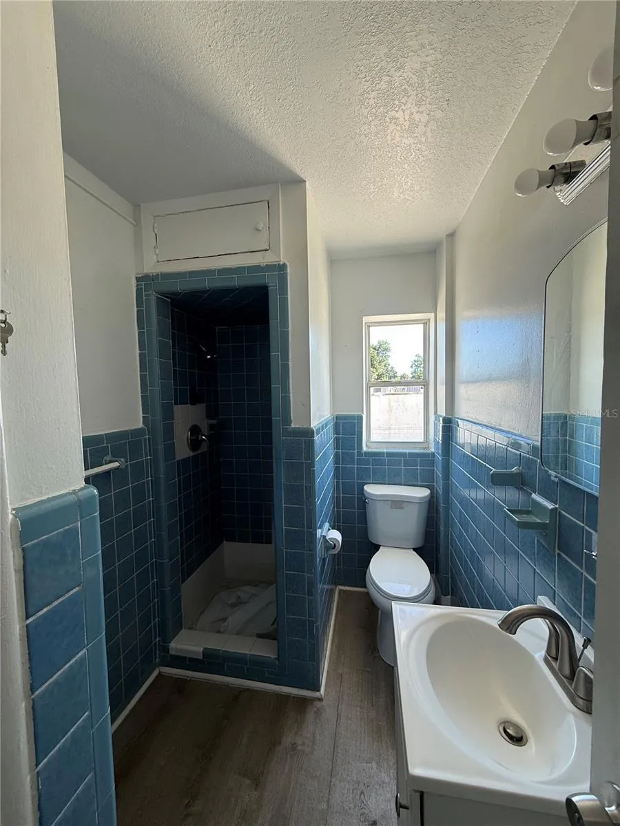 1407 BETTY LANE #4 Clearwater, FL 33755