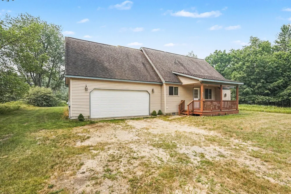 8885 Edgewater Drive Morton Township, MI 49346