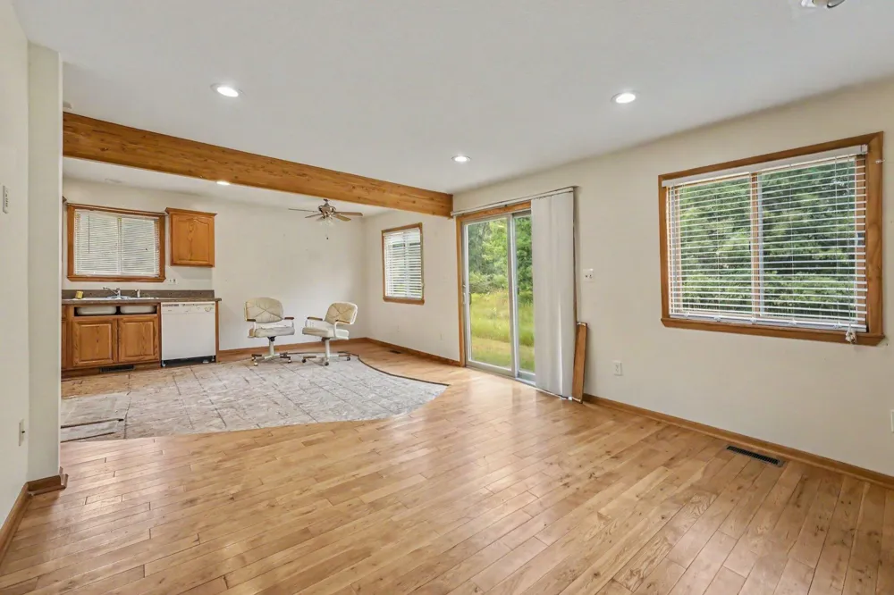 8885 Edgewater Drive Morton Township, MI 49346