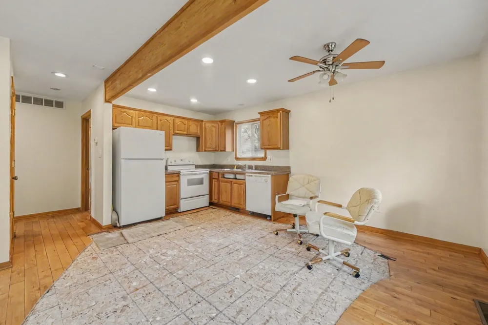 8885 Edgewater Drive Morton Township, MI 49346