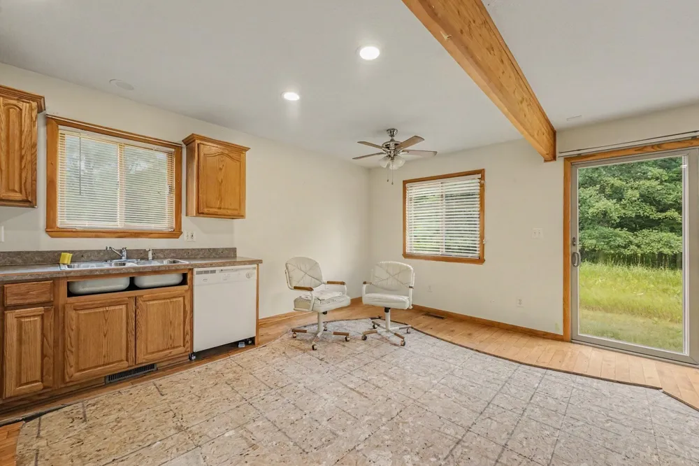 8885 Edgewater Drive Morton Township, MI 49346