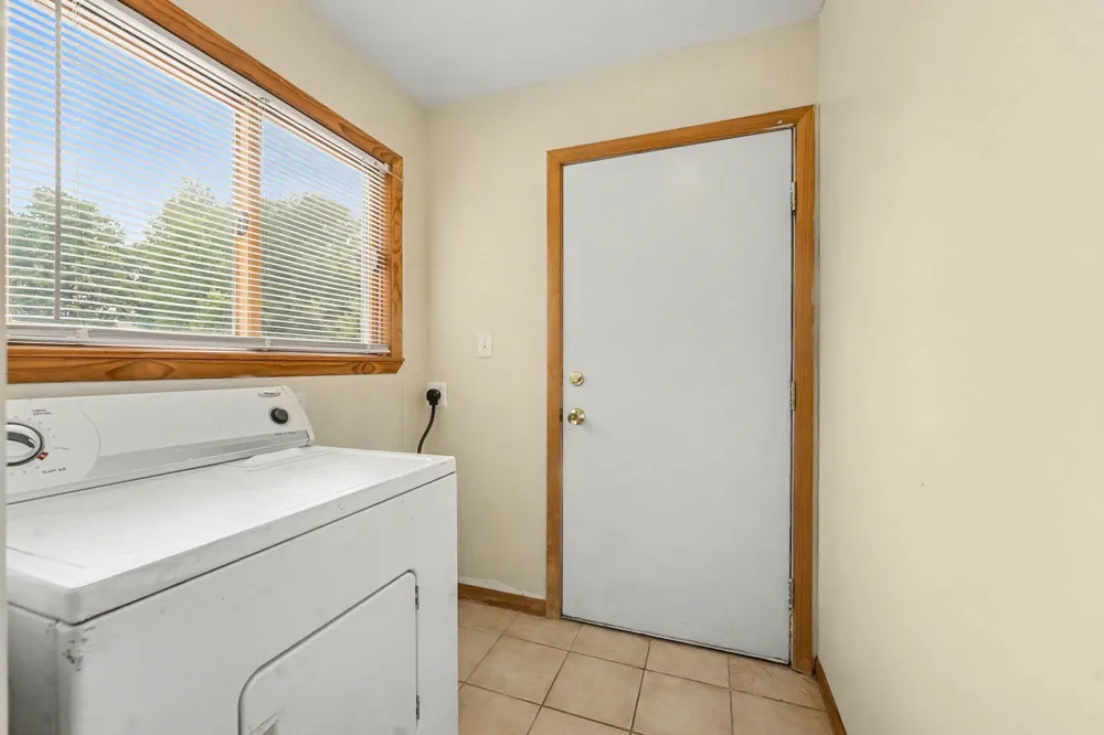 8885 Edgewater Drive Morton Township, MI 49346