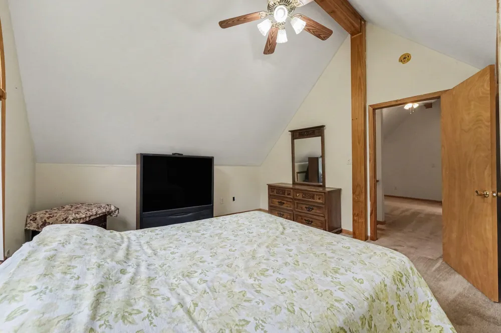 8885 Edgewater Drive Morton Township, MI 49346