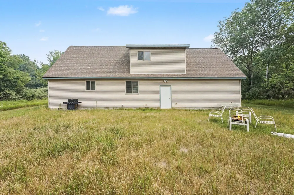 8885 Edgewater Drive Morton Township, MI 49346