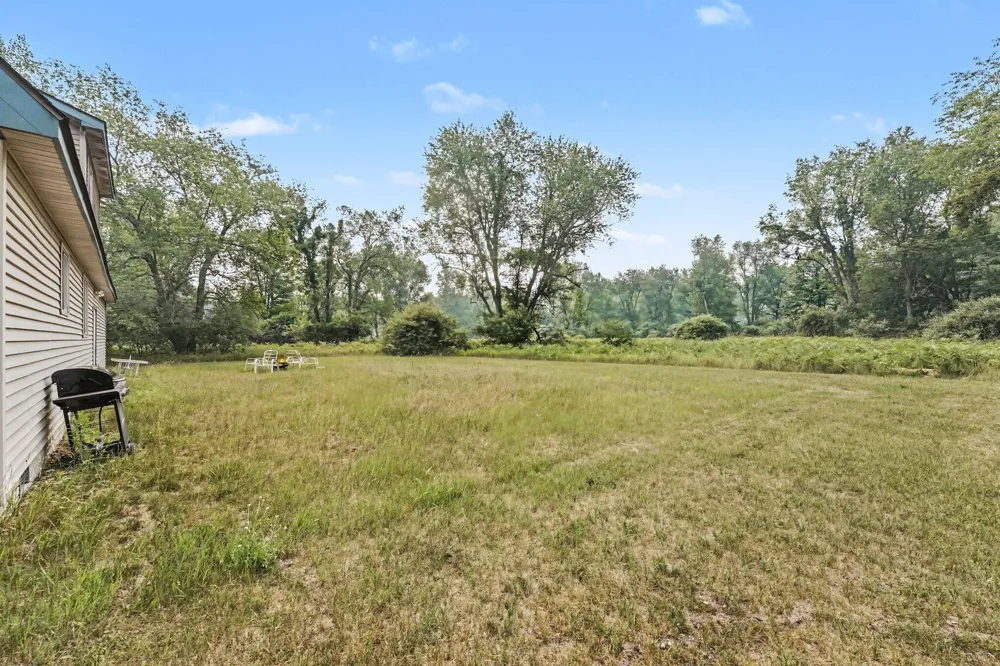 8885 Edgewater Drive Morton Township, MI 49346