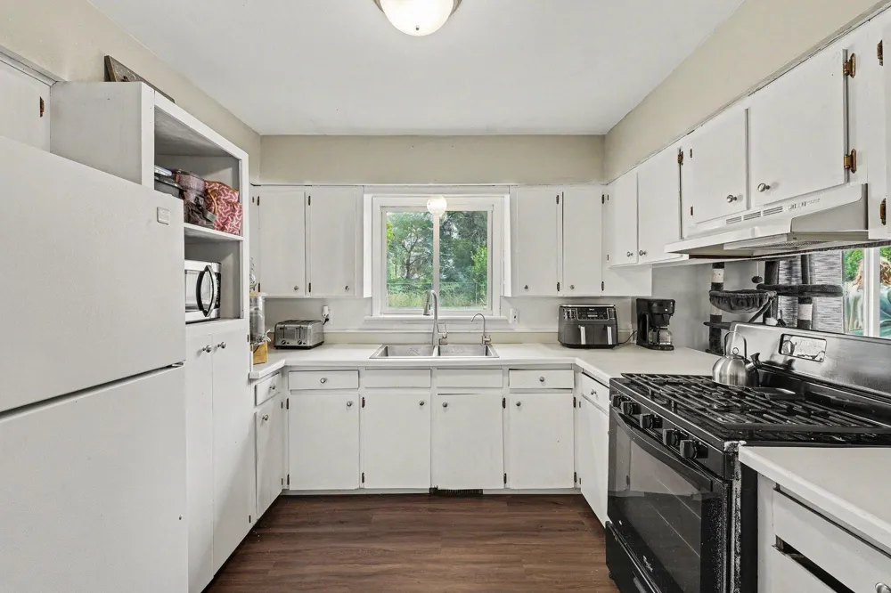 326 E Adams Street Ionia City, MI 48846