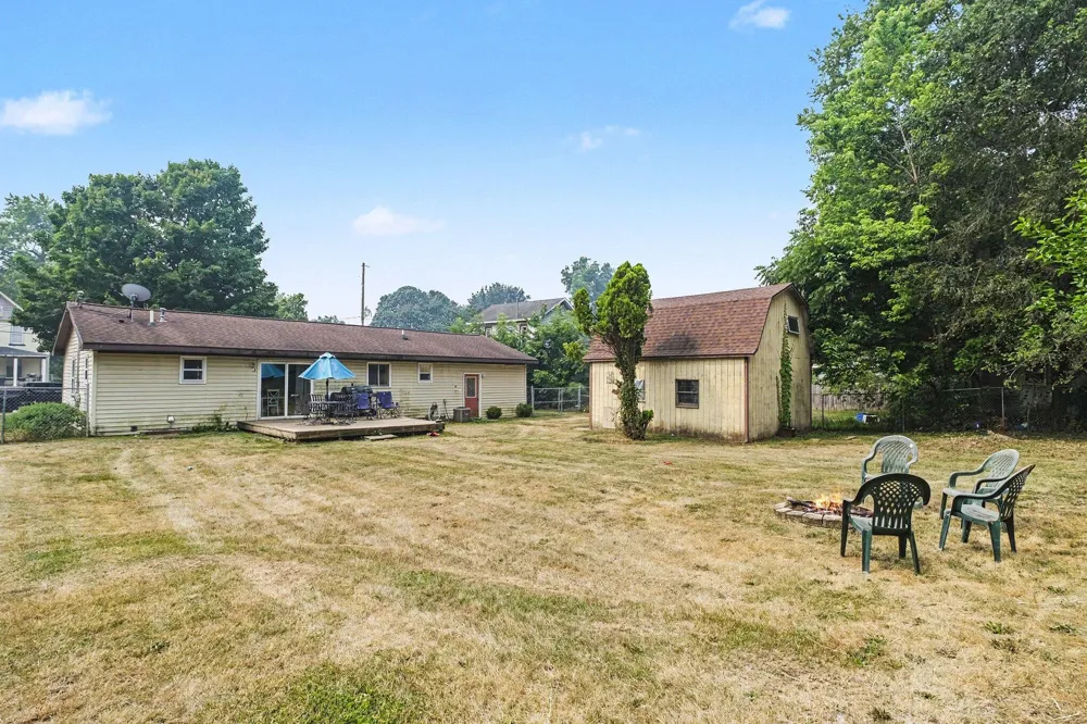 326 E Adams Street Ionia City, MI 48846