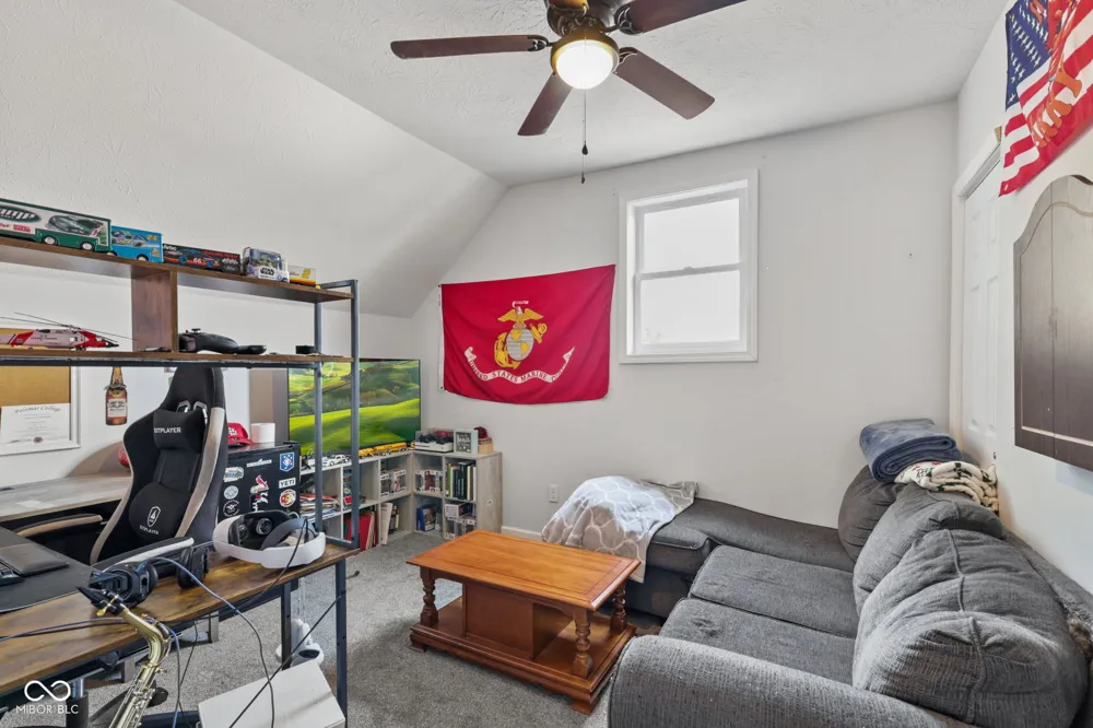 1924 S I STREET Elwood, IN 46036