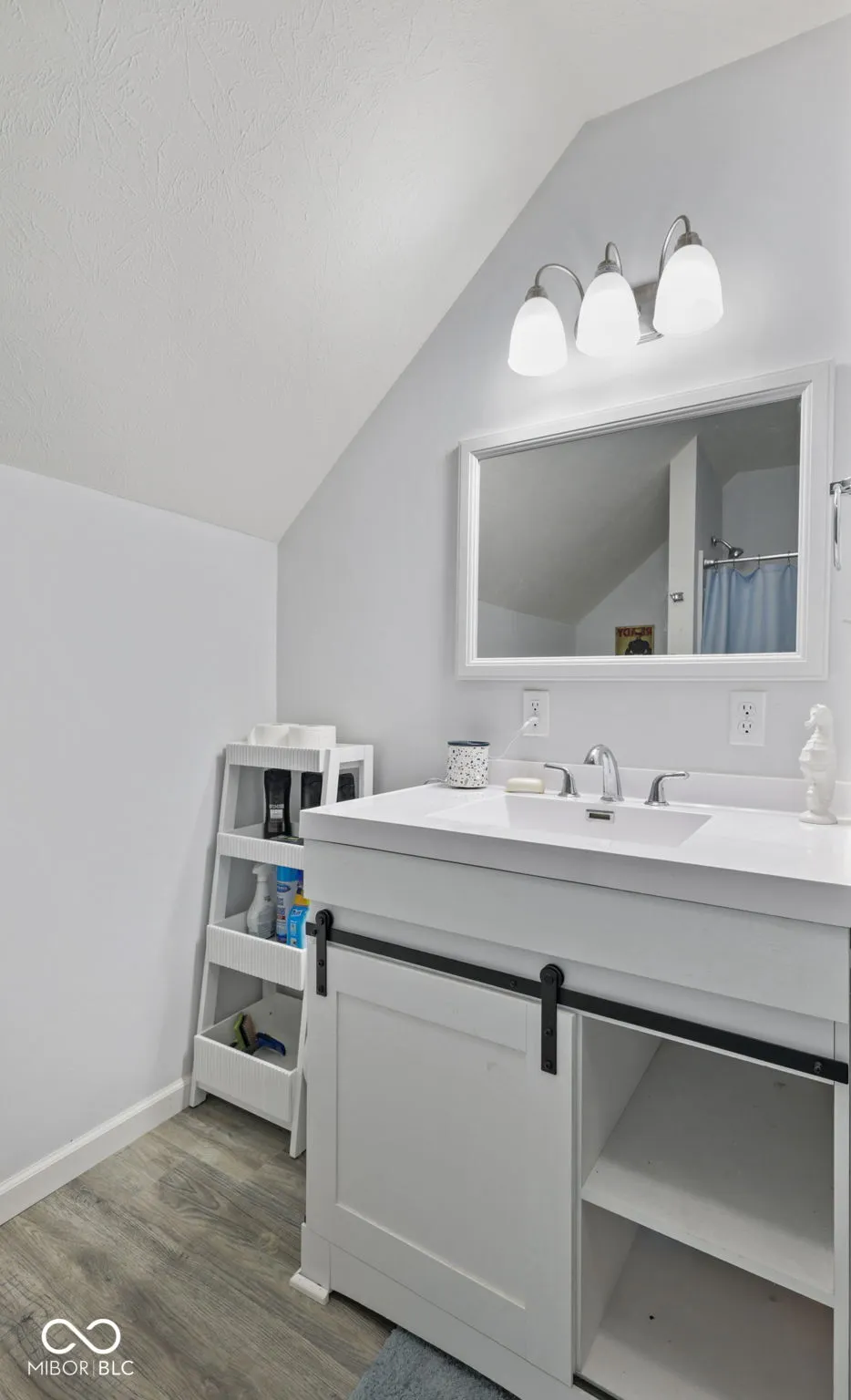 1924 S I STREET Elwood, IN 46036