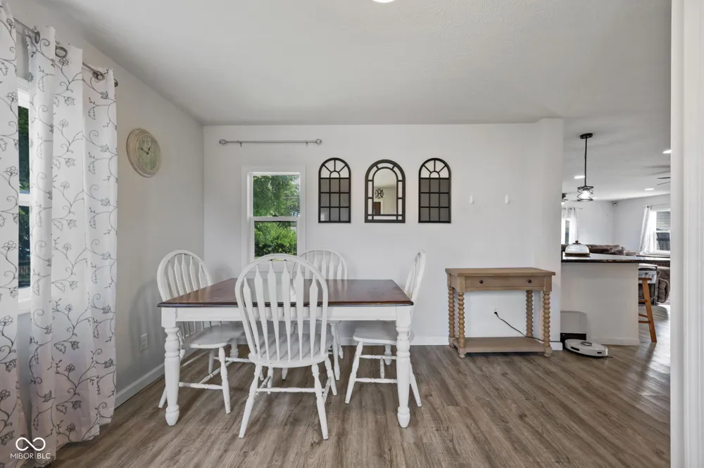 1924 S I STREET Elwood, IN 46036