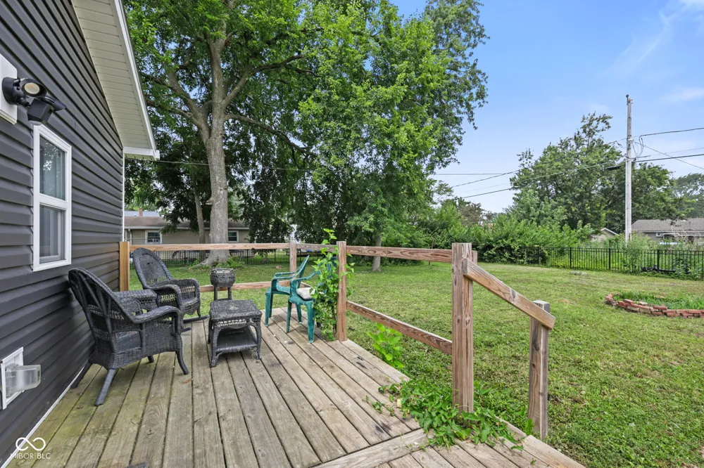 1924 S I STREET Elwood, IN 46036
