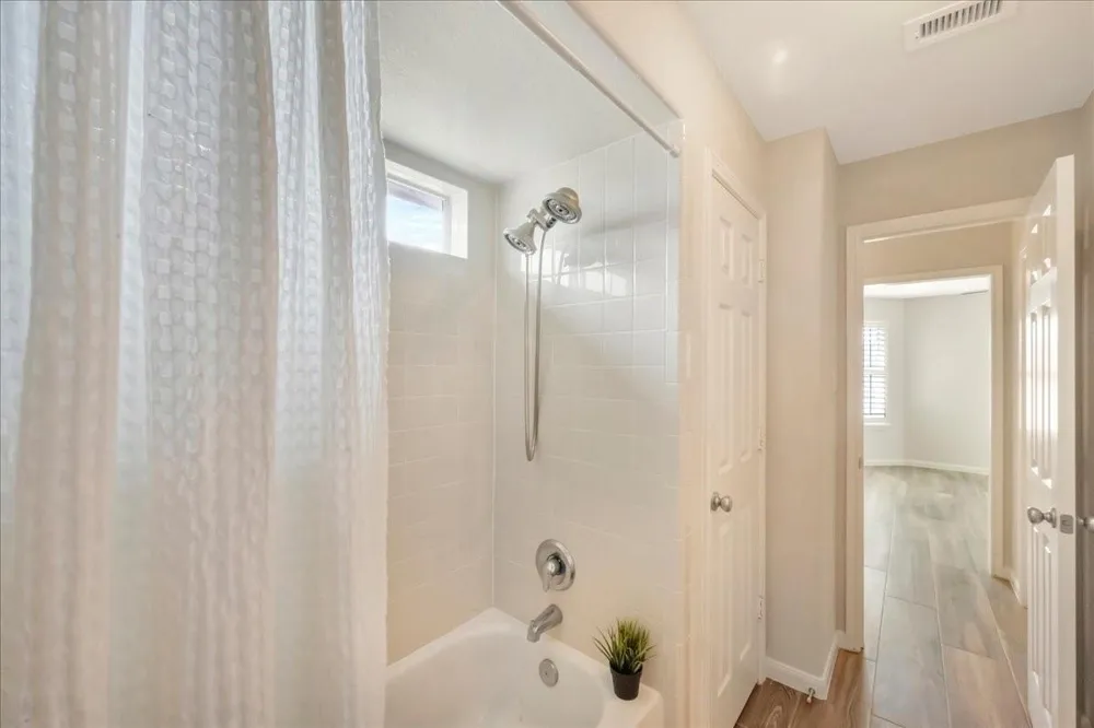 2225 Palm Bay Circle Seabrook, TX 77586
