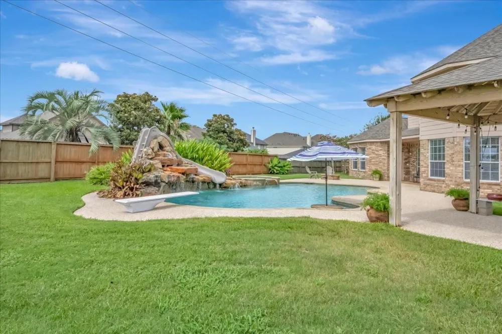 2225 Palm Bay Circle Seabrook, TX 77586
