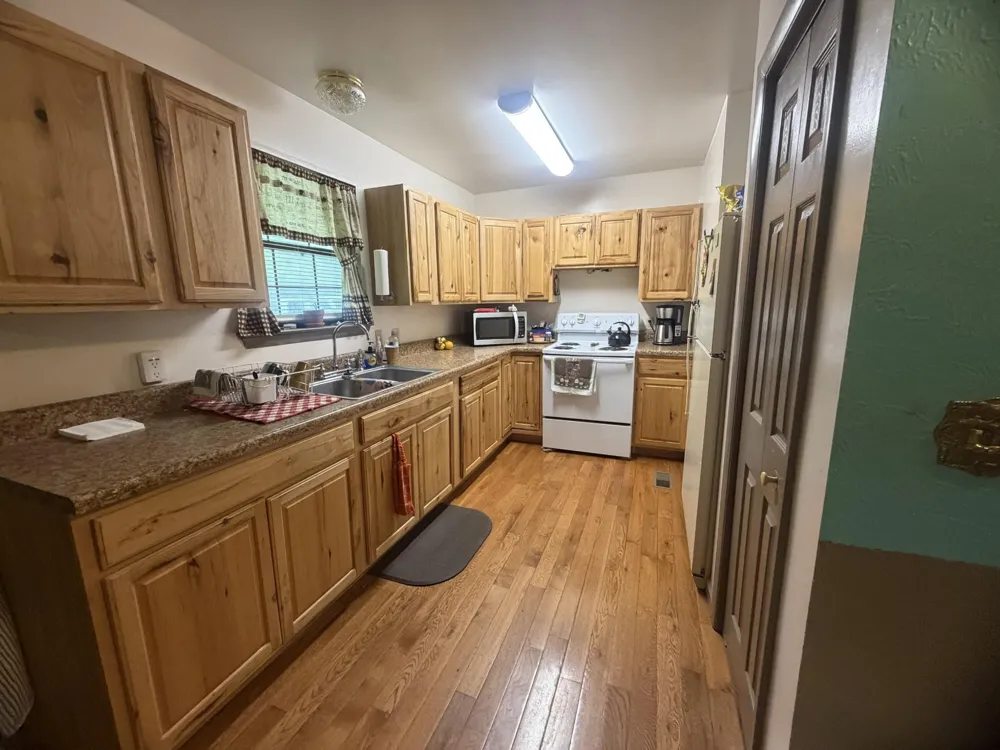 8732 Old State Highway 28 Pikeville, TN 37367