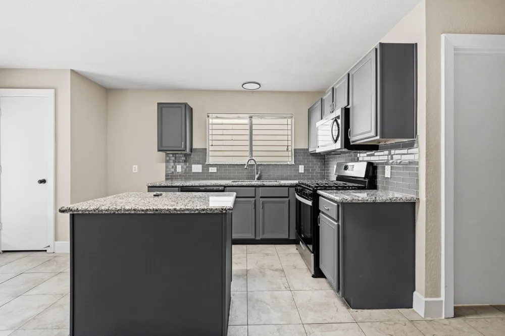 26853 Haileys Manor Kingwood, TX 77339