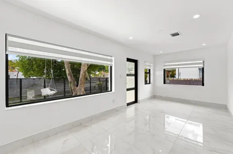 2239 SW 10TH STREET
