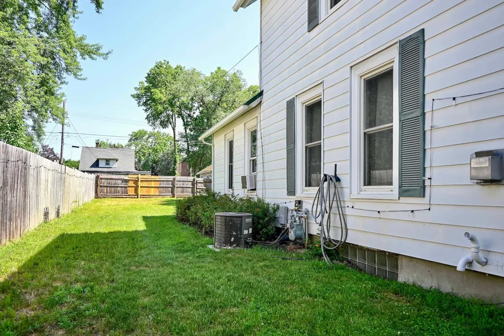 214 E Howard Street Winona, MN 55987