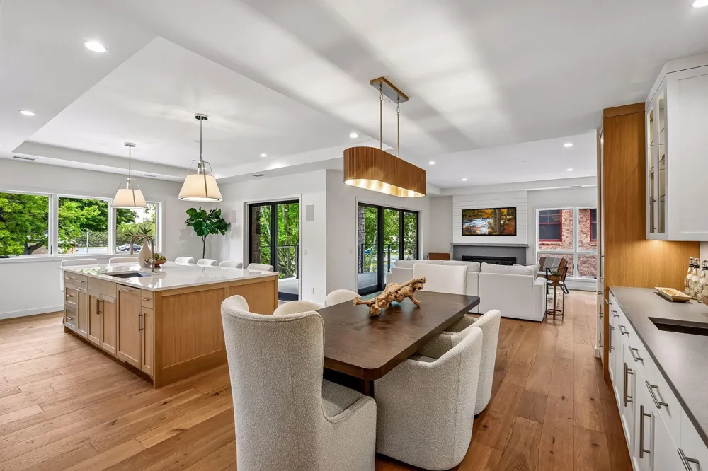 150 Broadway Avenue S #2A Wayzata, MN 55391