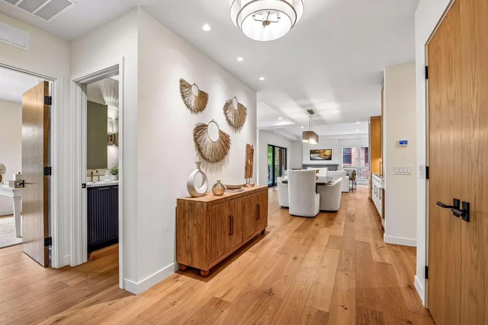 150 Broadway Avenue S #2A Wayzata, MN 55391
