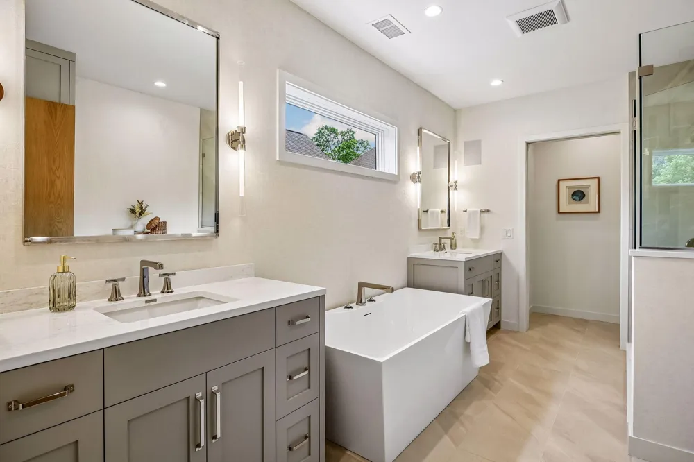 150 Broadway Avenue S #2A Wayzata, MN 55391