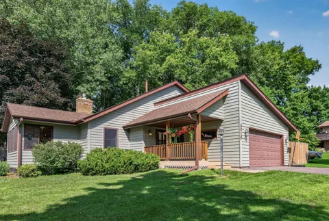 3019 Bluffs Lane
