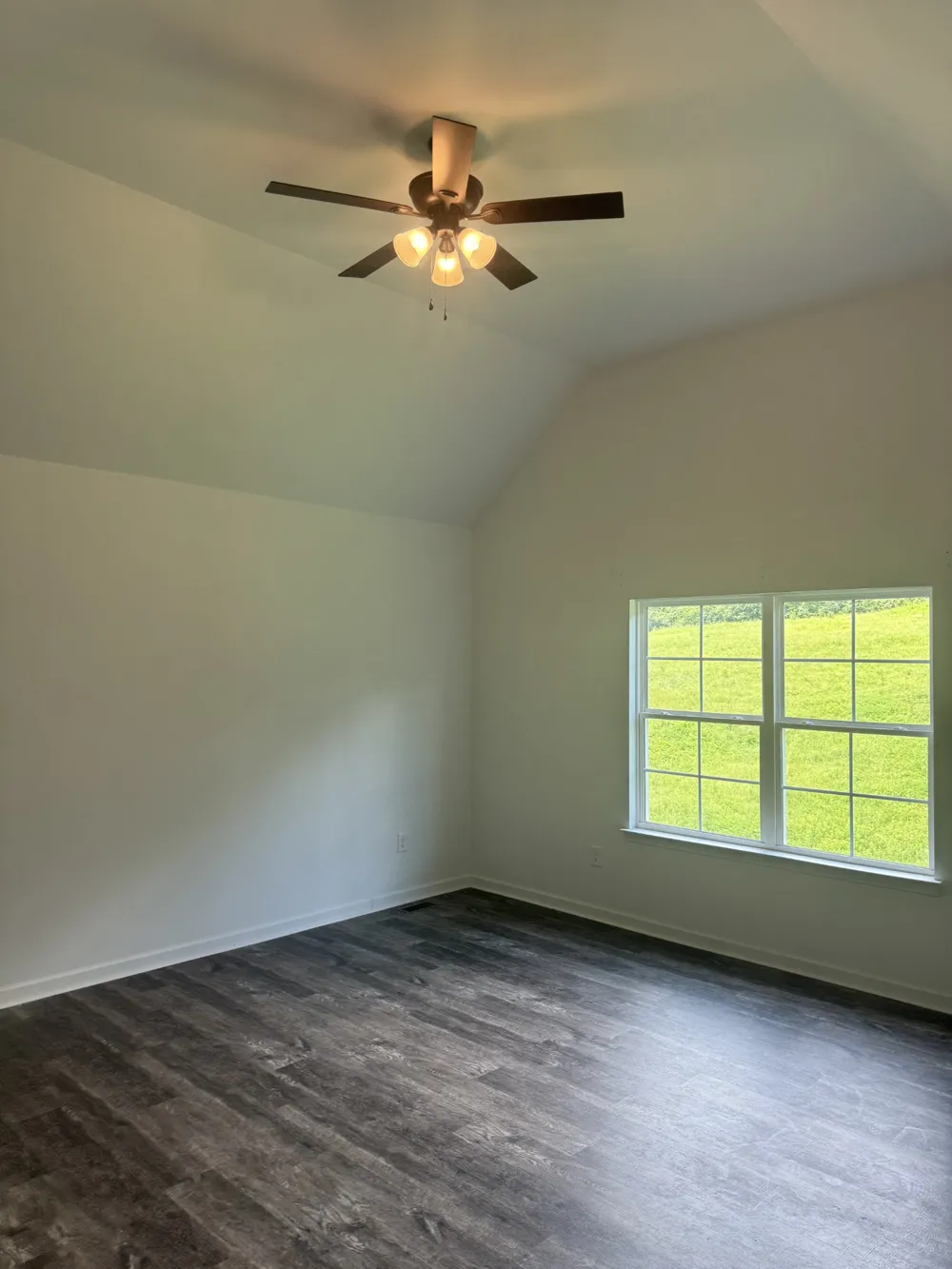 2075 Collier Rd Lewisburg, TN 37091