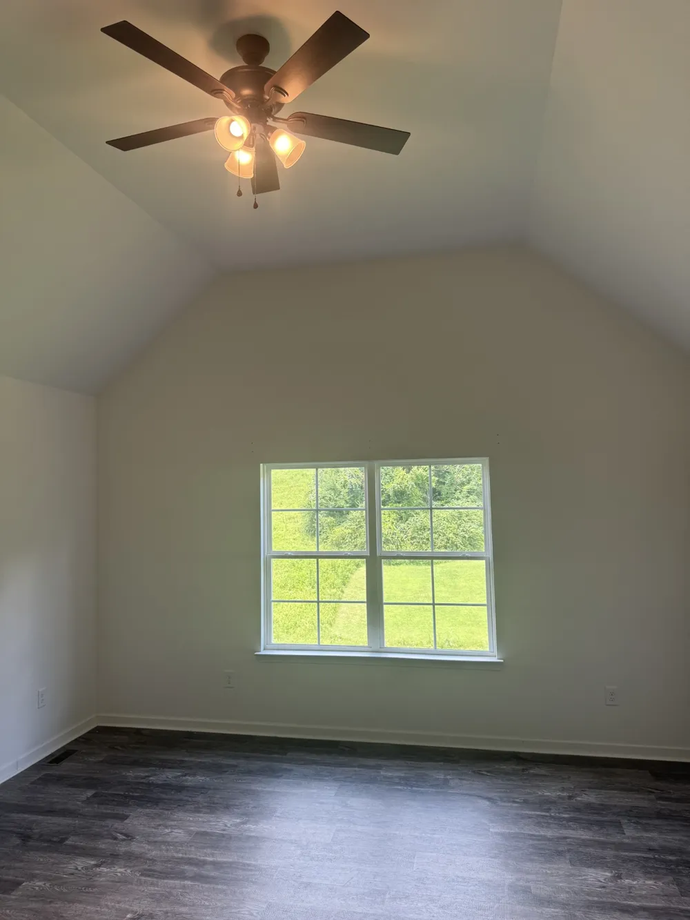 2075 Collier Rd Lewisburg, TN 37091