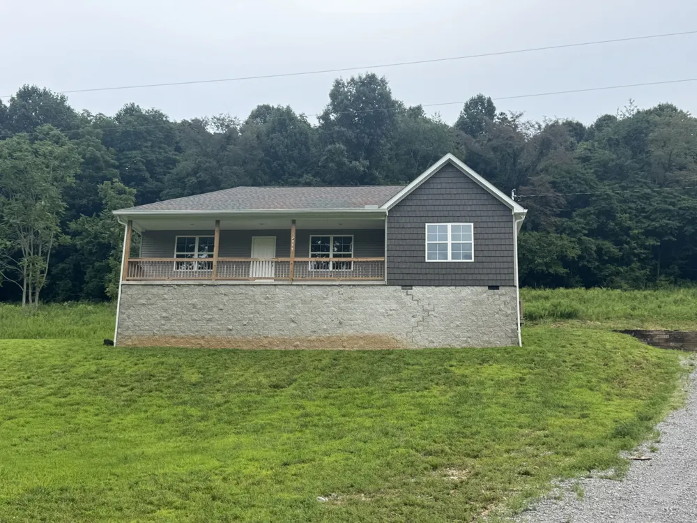 2075 Collier Rd Lewisburg, TN 37091