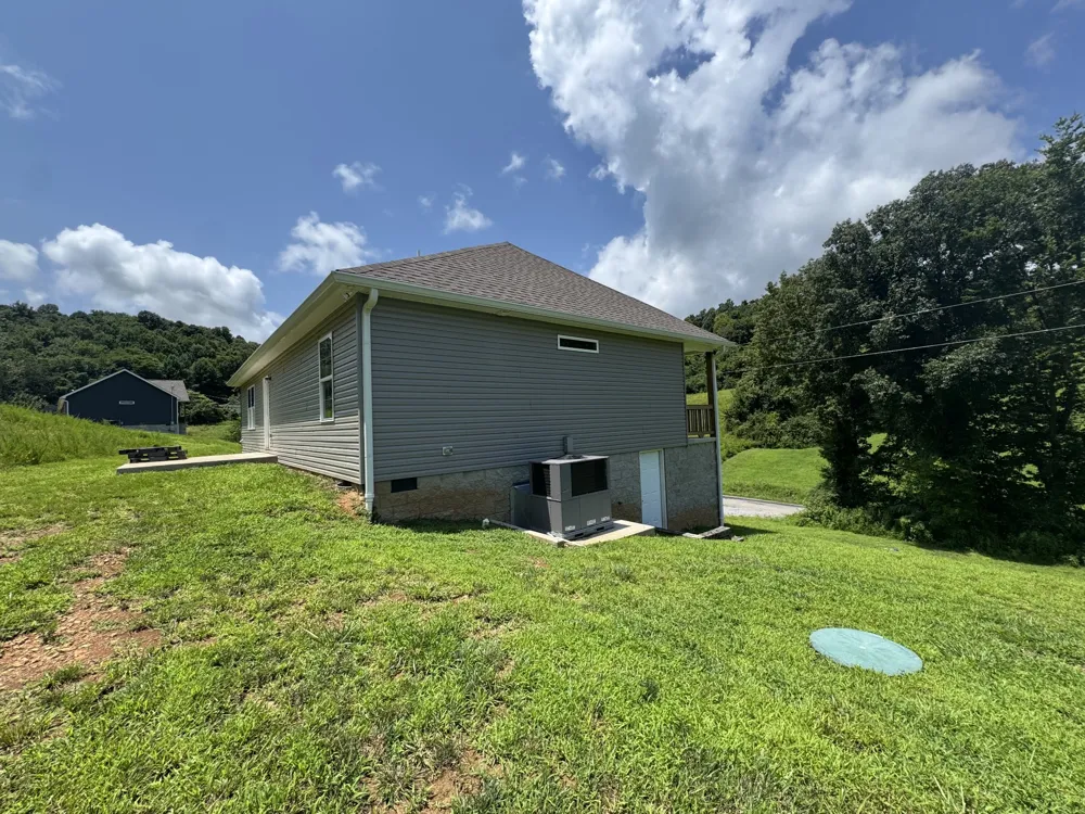 2075 Collier Rd Lewisburg, TN 37091