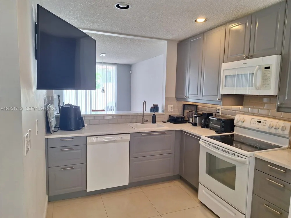 10241 NW 52nd Ter #0 Doral, FL 33178