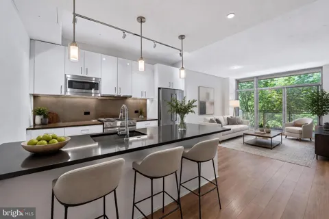 88 V STREET SW #213
