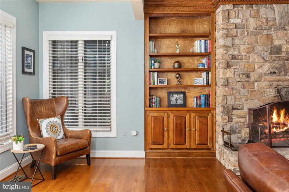 6595 CHESAPEAKE PLACE Warrenton, VA 20187