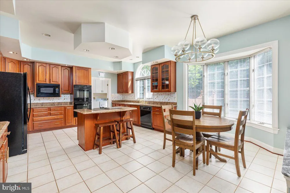 6595 CHESAPEAKE PLACE Warrenton, VA 20187
